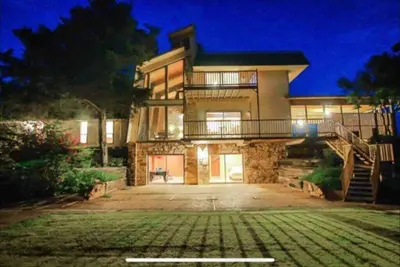 Image de Book the Lodge-Pool-hot tub 4 king, 14 bed, dine 24