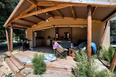 Image de Ecolodge Cotton Confort 35m² - 3 chambres - terrasse couverte de 11m² + Tv 6 personnes