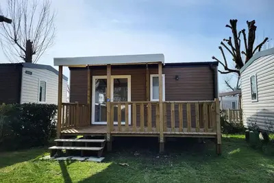 Image de Mobil-home Confort 22m² - 2 chambres - terrasse semi-couverte +Tv 4 personnes