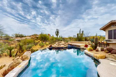 Image de Desert Entertainment Paradise Luxe Villa w\/ Outdoor Kitchen & Lagoon Pool