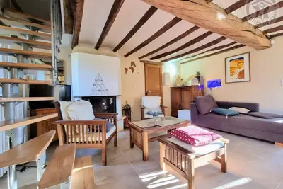 Image de Gîte paisible avec jardin privé, cheminée et équipements modernes au cœur du Parc Naturel de l'Avesnois