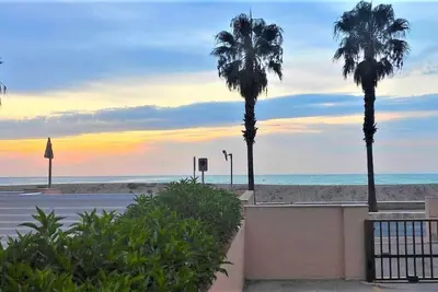 Beachfront Apartment, Peñíscola, Air conditioning, WiFi, 🅿