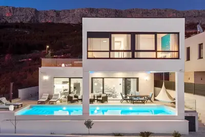 Image de New! Villa Lemon with heated infinity Pool, a Hot tub, a Cinema room, sea views, 6 pax