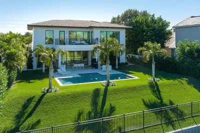 Image de The Delray Luxe Haven - Waterfront Modern Retreat!
