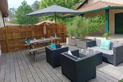 Image de Maisonnette Duplex Avec Terrasse Proche Océan.