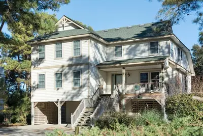 Hampton Street Retreat: Corolla Light, Pool, Spa