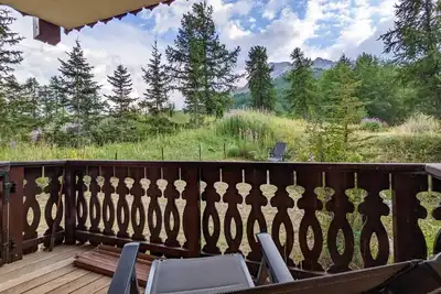 Image de Vars T3. 6\/ 8 personnes avec terrasse et jardin