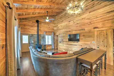 Image de Woodsy Mountain Cabin: 2 Mi to Angel Fire Resort!