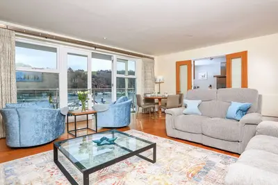 Image de 15 Dart Marina, luxury holiday cottage in Dartmouth