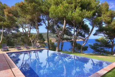 Image de ***Tamariu Villa*** 5 Bedrooms | Private Pool | Sea Views | Free A\/C | Free Wifi | Bbq