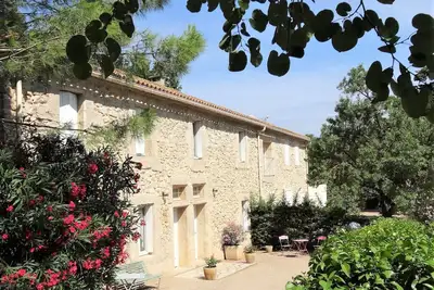 Image de Entre mer et canal du Midi, La Vigneraie, gîte grand confort climatisé