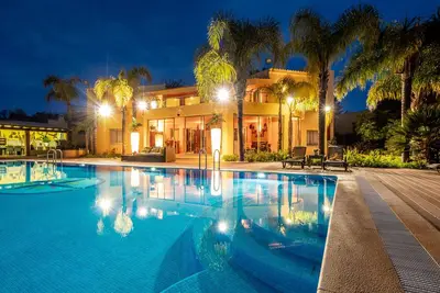 Image de Villa w/ pool, Bbq, sea view & private annex