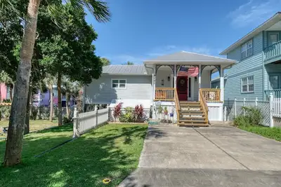 Image de Cozy Casita- Luxury in the heart of Cedar Key!