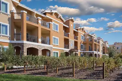 Image de Tuscan Style Resort Condo w/ Pool - Conveniently located in Napa