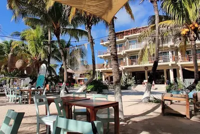 Image de Beachfront 1br Apartment w\/ Terrace & Beach Club