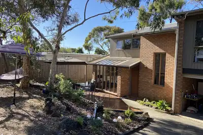 Image de Lorikeet Lodge- Cosy 2 Storey Family Accom. - 5 Mins from Jj beach,