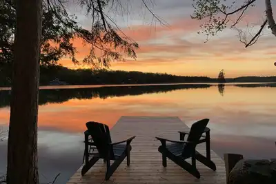 Image de Spacious Waterfront Year Round Cottage