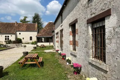 Image de Country property with swimming pool, near the Loire castles