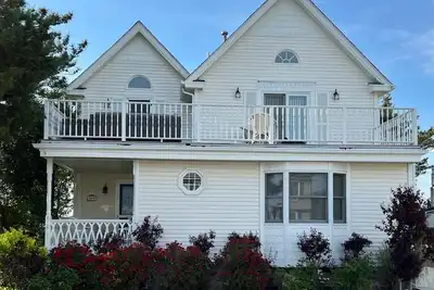 Image de Bayfront Beauty! Spectacular sunset & wetland views, a boatslip, jetski dock, private, tranquil location