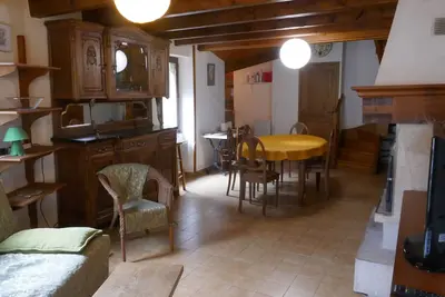 Image de Centre piéton, appartement à l'étage et mise à disposition de la maison entière