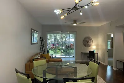 Image de Newly Furn. Resort style gated community with Large Pool, 1st level no stairs.