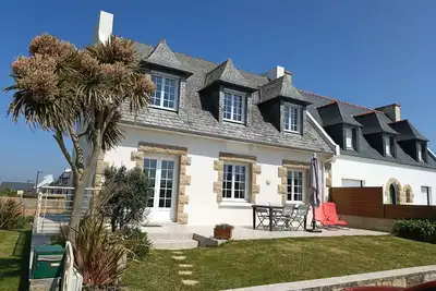 Image de Maison de vacances Ă Plouescat, vue mer, les pieds dans l'eau.