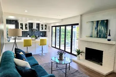 Image de Vanellie House-Huntington Beach 3beds-2baths