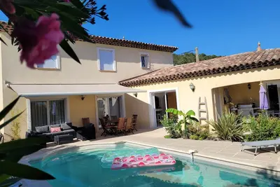 Image de Lorgues, villa avec piscine, centre village (de 2 à 6 personnes)