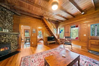Image de Pet friendly, private, clean, perfect Lake George location