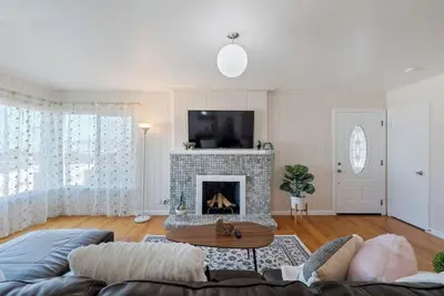 Image de LuxoStays! | 5 Bed |Westlake Mall| #Family #Sf