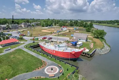 Image de Memory-Making Seaside Escape in Historic Lewes - Coastal Charm, Canalside Allure