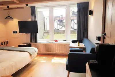 Image de Stay in our centrally located 18th century house. Contactless stay possible.
