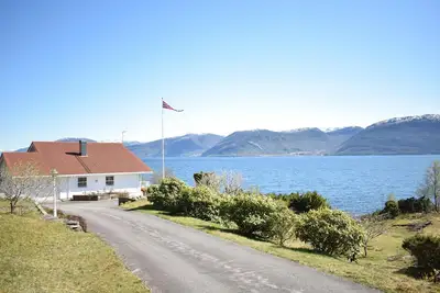 Image de Maison de 5 chambres en bord de mer Ă .