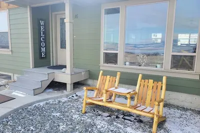 Image de Classy 3-Bedroom Fishing Cottage with amazing lake and mountain views
