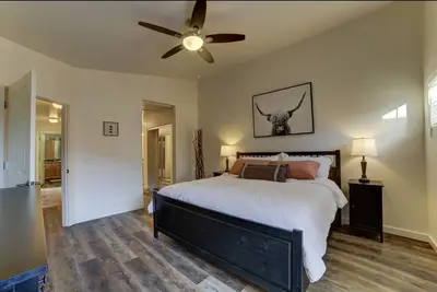 Image de New! Beautiful, secluded views 10 minutes from Downtown Moab!