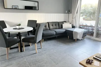 Image de eleven@paradise. 2 bedroom, walk to the beach!