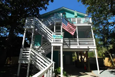 Image de Flip Flop Causual~ vibrant 2 bedroom in the heart of Folly