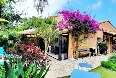 Image de Appartement / Mazet - 300 m Plage Nartelle - Jardin et Terrasses – Ideal Pour 4