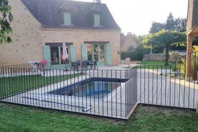 Image de Les Lavandes Gîte 5 personnes piscine jardin à la campagne proche de Sarlat