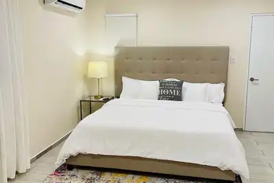 Image de Private apartment block w/pool 5 min from the beach!