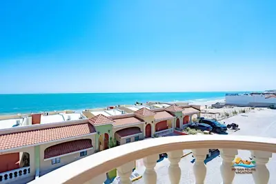 Image de Amazing Beach View with WiFi - Jerry`s condo #5