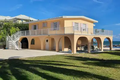 Image de Oceanfront Beach House Avec Protégé Canal Dockage, B. Y. O. bateau