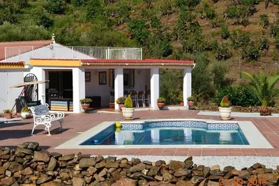 Image de House in a quiet location with fantastic mountain panorama and large pool