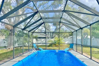 Image de Andover Tropical Oasis - Private Heated Pool, Dog-Friendly, Fenced Yard