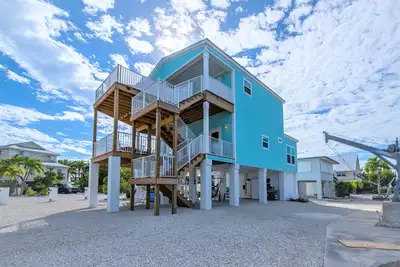 Image de Open deck on 3rd floor to Tan & Stargaze. Ocean views, Quick Access to Water.