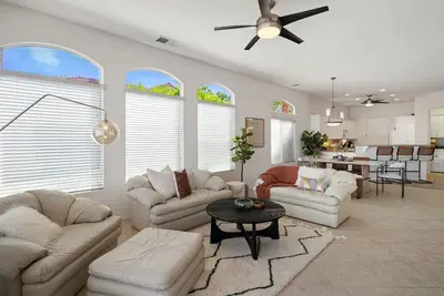 Image de Walk to Coachella! Escape to your own villa.