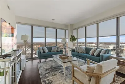 Image de \"Bliss of Evanston\" 180°view, 2bdr +2Bath UrbanLux