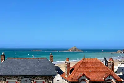 Image de Appartement de standing avec belle vue mer à 120 mètres de la plage