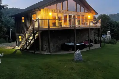Image de Guest house~ Hot Tub ~Breathtaking mountain views near Hatley Point