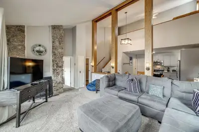 Image de Ski-in/Ski-Out! Modern Mountainside Stay in Granby